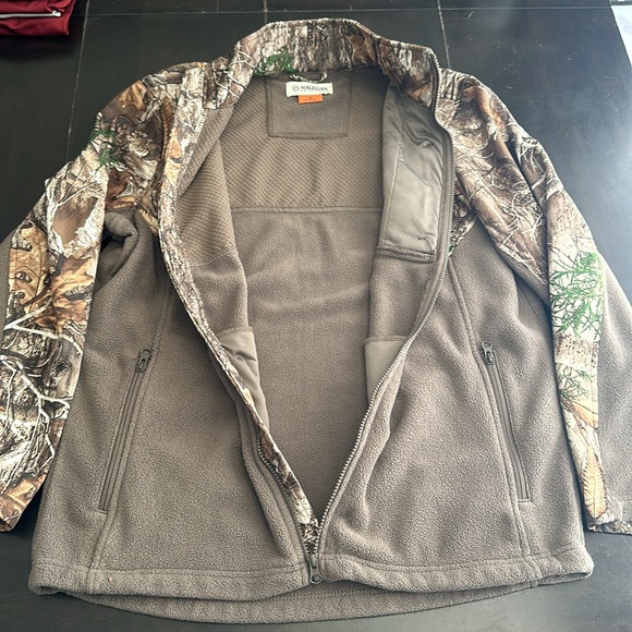 Magellan Outdoors jacket - Picture 5 of 6